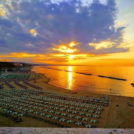 La Casetta Nel Borgo Termoli Exterior photo